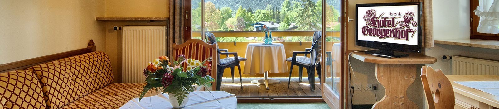 Zimmer mit Balkon